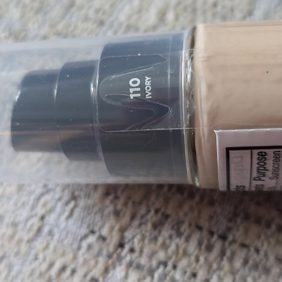 REVLON BRAND WOMEN'S COLORSTAY LONGWEAR MAKEUP FOUNDATION #110 IVORY BUNDLE-3 - Picture 7 of 7